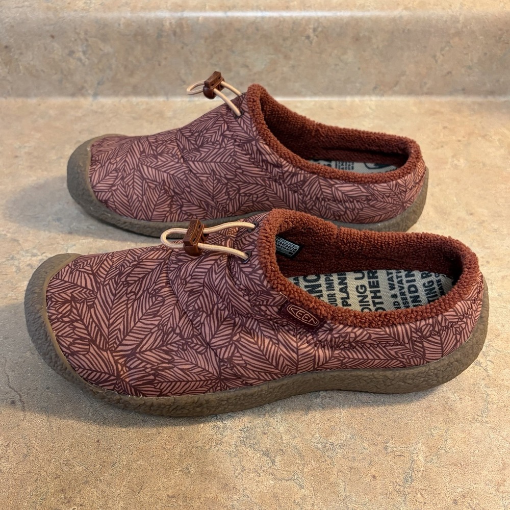Keen Howser III 3 Slide Slippers Womens Size 9 Burgundy Leaf Print Fleece Lined - Picture 3 of 8